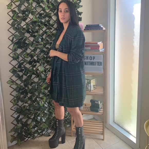 Valerie Stevens Set - Picture 6 of 9